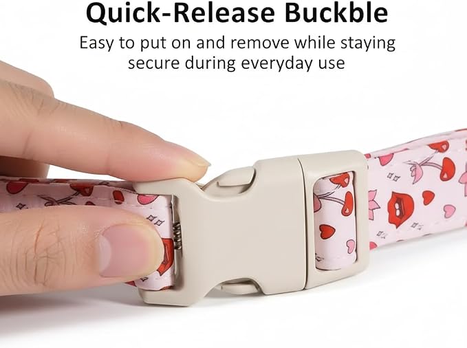 Dog Collar, Girl Dog Collars with Kiess Pattern, Cute Pet Collar with Soft Fabric and Quick Release Buckle, Adjustable for Extra Small, Small Dogs
