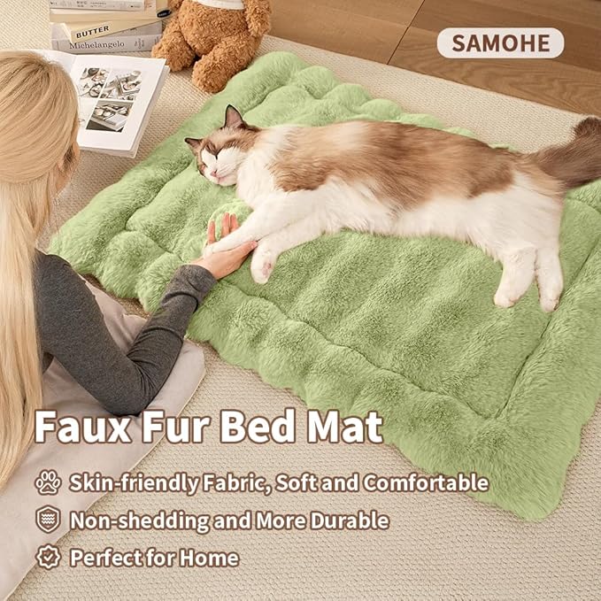 SOMAHE Self-Warming Cat Bed, Plush Faux Fur Pet Bed Mat with Anti-Slip Bottom, Ultra Soft Heated Pad for Cats & Kittens, Cozy Fluffy Bed for Window & Sills Couches, Machine Washable, 23x15 Inch Green