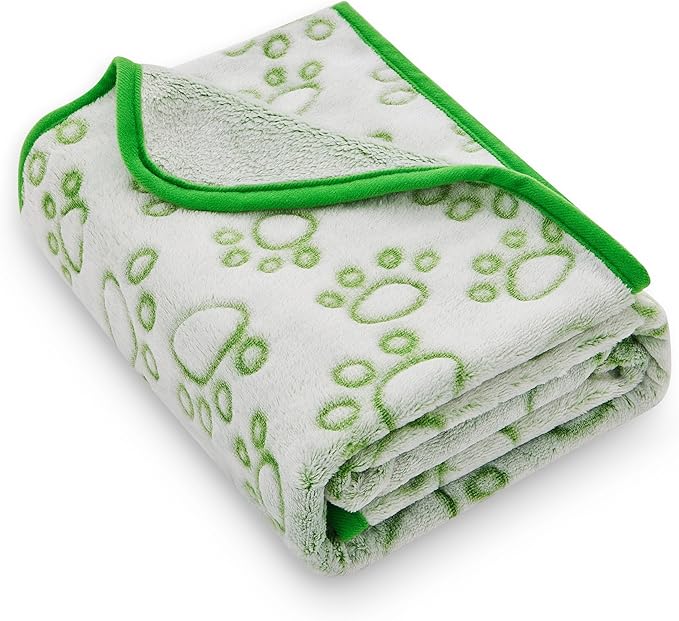 Green Throw Dog Blanket for Puppy Gifts, Dog Stuff Used for Pet Beds, Washable Soft Puppy Essentials Accesssories