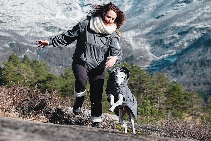 Hurtta Expedition Parka, Winter Dog Coat, BlackBerry, 22 in
